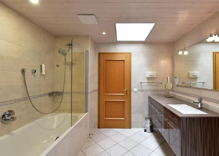 La Rouvenaz 3* Montrö